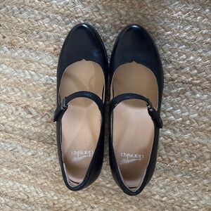 Dansko  ladies leather shoes